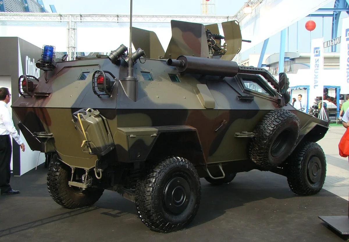 Field Maintenance Checklist for Forward-Deployed Runflat Service Units
