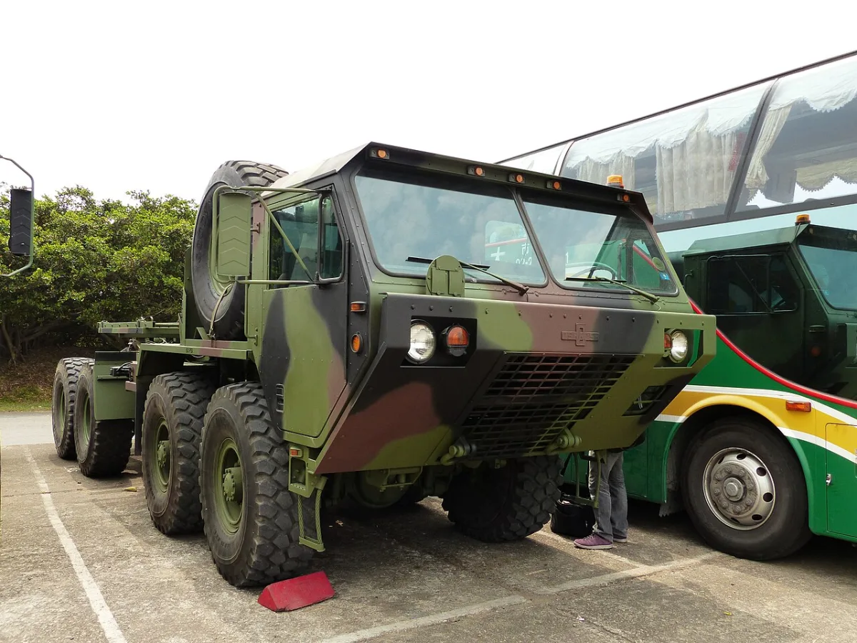 Runflat Inserts for Armored Vehicles: Monolithic vs Segmented Engineering Performance