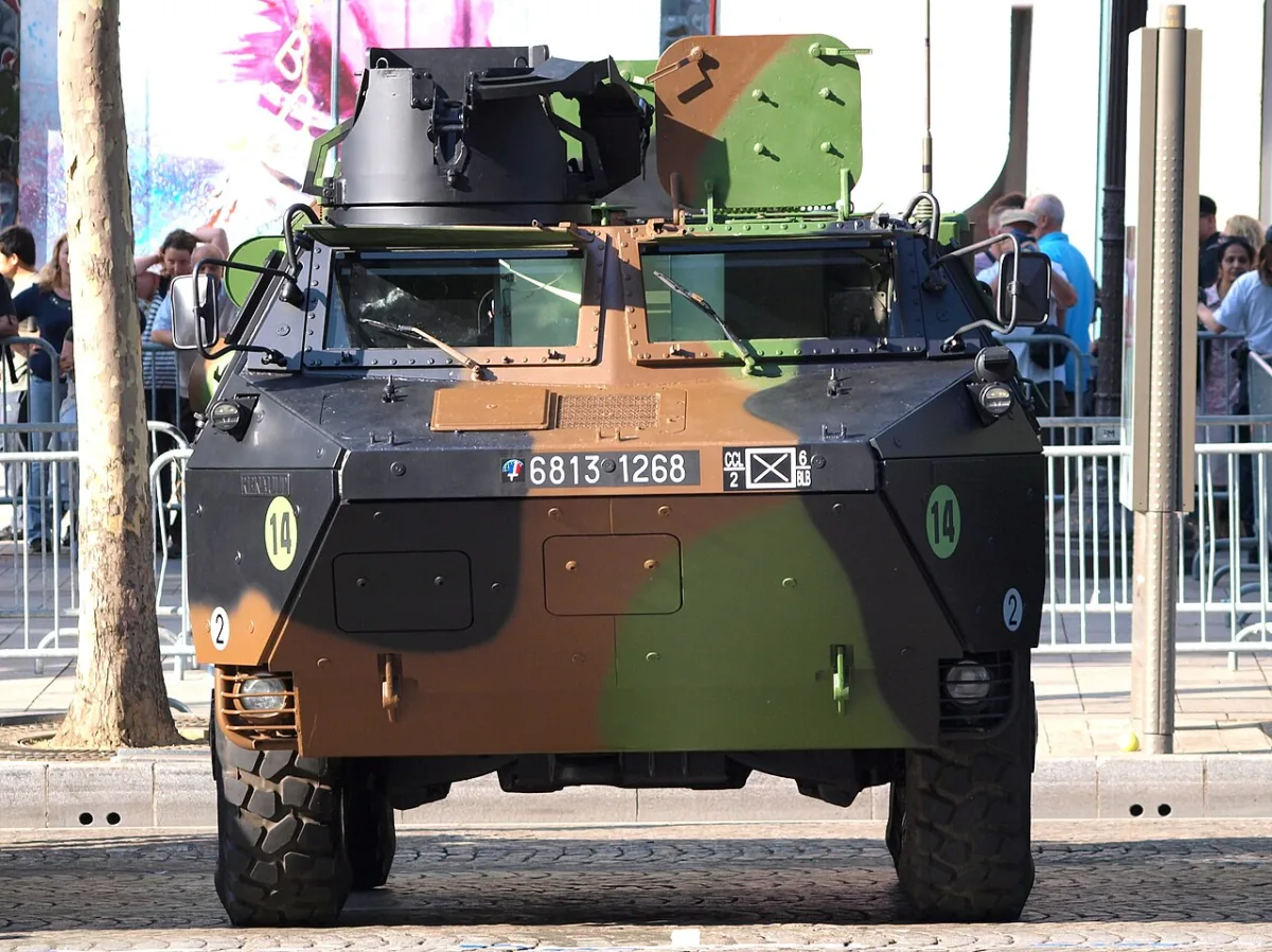 NSN 2530-01-471-8293: BAE RG-31 Nyala 4x4 Mine-Protected Vehicle 14.00 R20 Runflat Specifications
